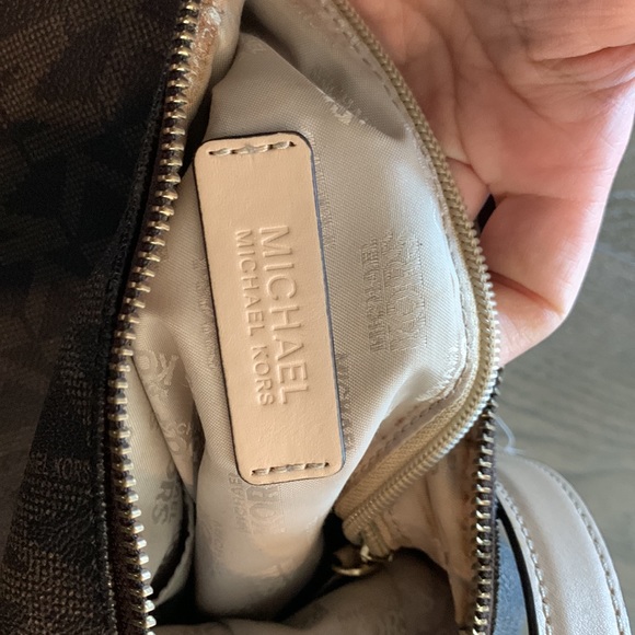 Michael Kors Handbag - Picture 6 of 9